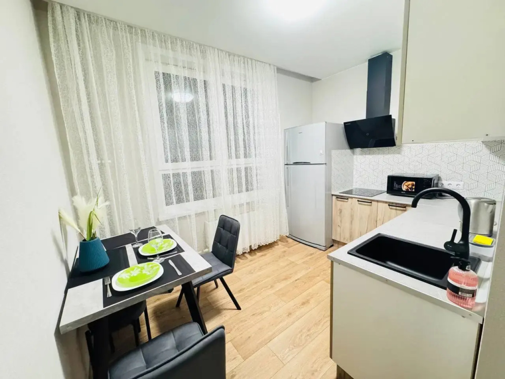 Отель Квартира 2-к. квартира, 55 м², 2 кровати в Красноярске