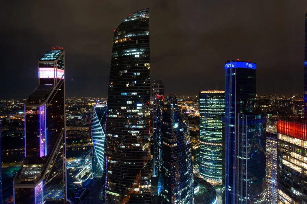 Апартаменты Sky City Moscow 62 этаж! Вид на Башни, Лужники, Парк победы и город! Очень уютный! — фото
