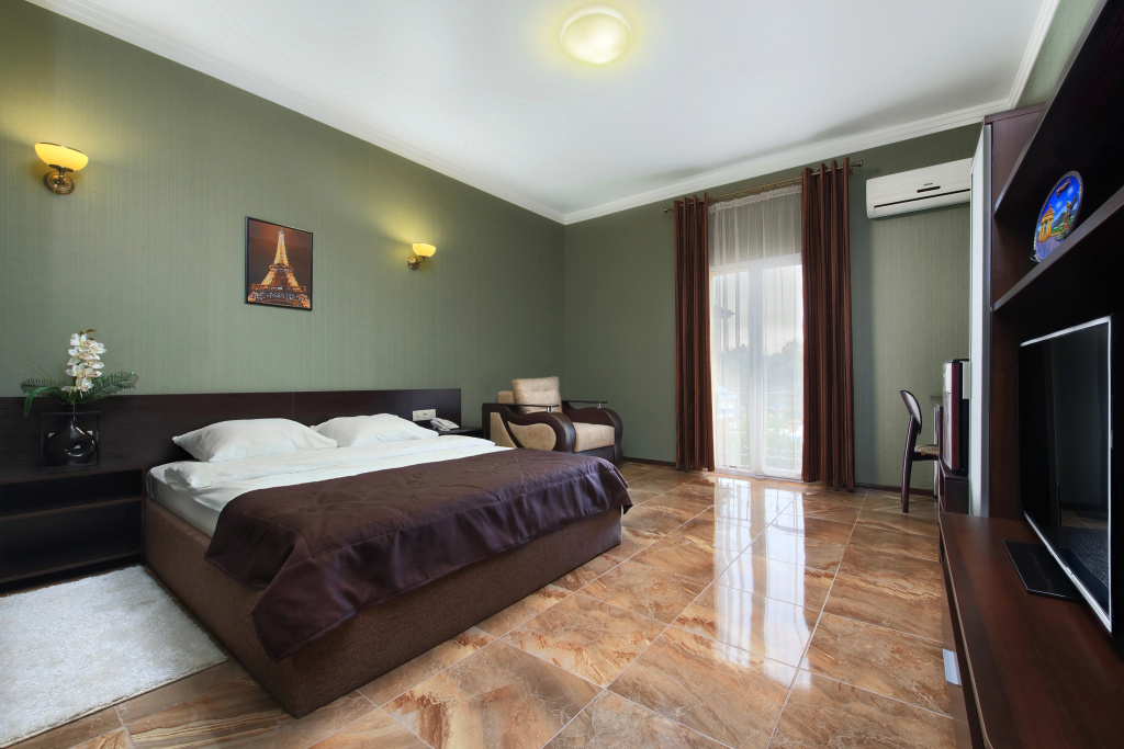 Nochnoy Kvartal Hotel Room Type - Business Double room full double bed