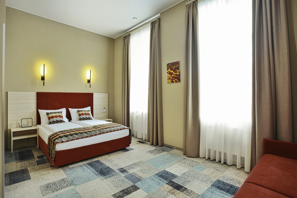 Double Suite (full double bed)