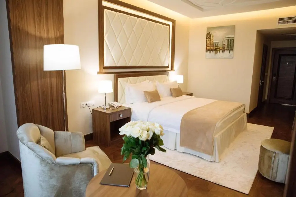 Garden Park Inn Room Type - Garden Deluxe Double room with city view (full double bed)