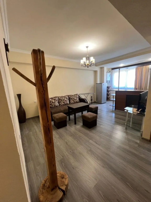 Квартира The apartment is located on Republic Square. It has one living room and one bedroom — фото