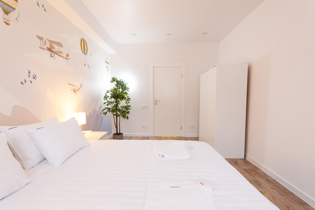 Апартаменты red apartments. Апартаменты red apartments