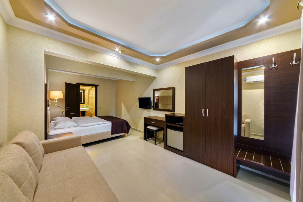 Azariya Hotel Room Type - 1st Floor Superior Quadruple room