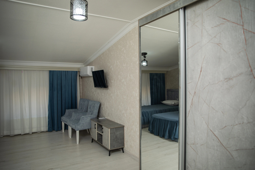 Hotel photo 12