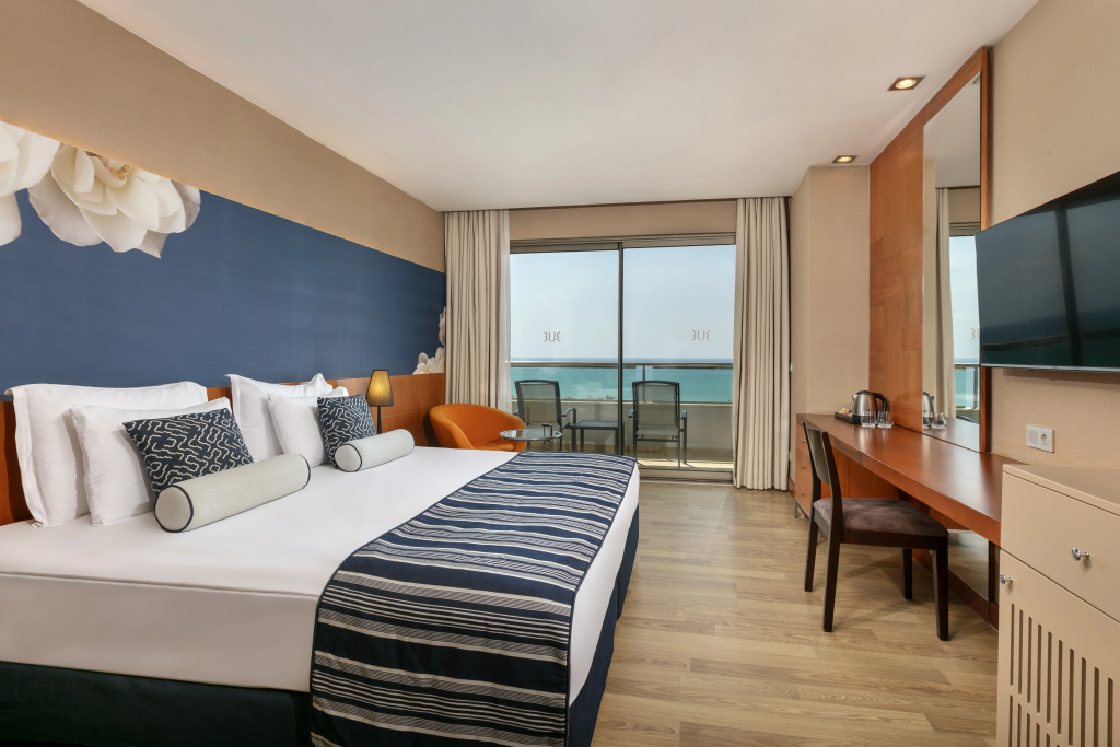 Standard room with sea view