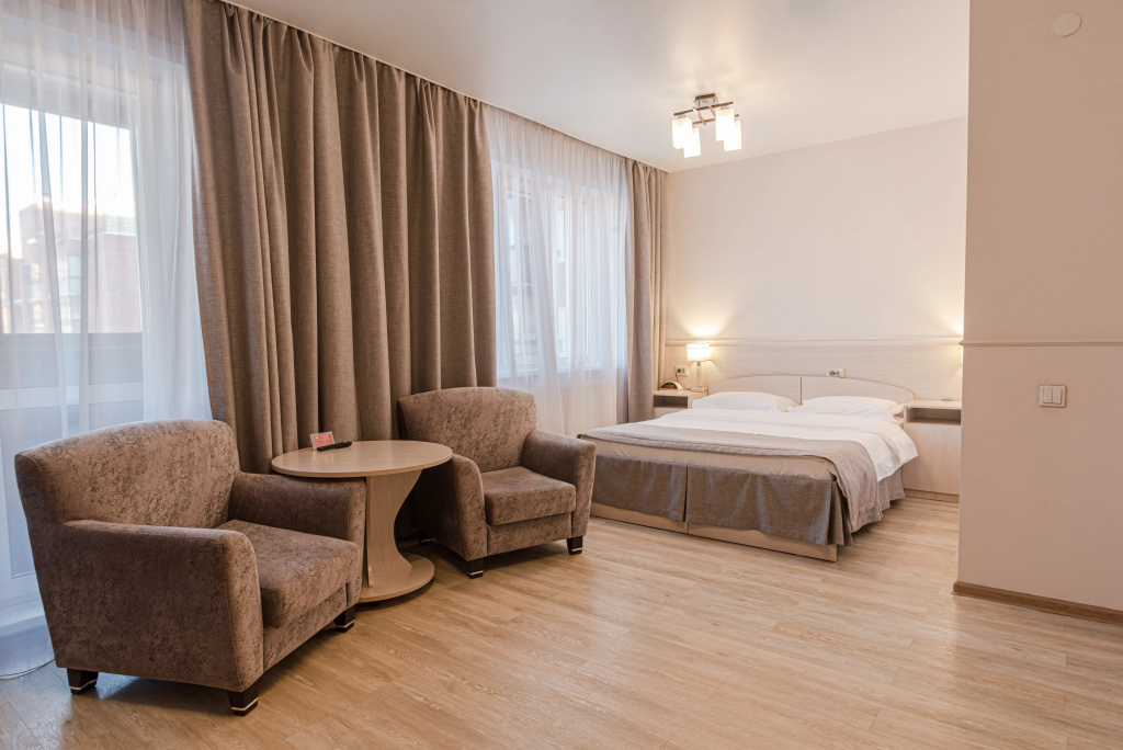 Double Junior Suite (full double bed)