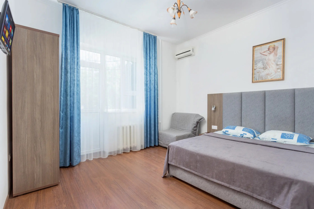 Comfort Double Suite with balcony and with city view (full double bed)
