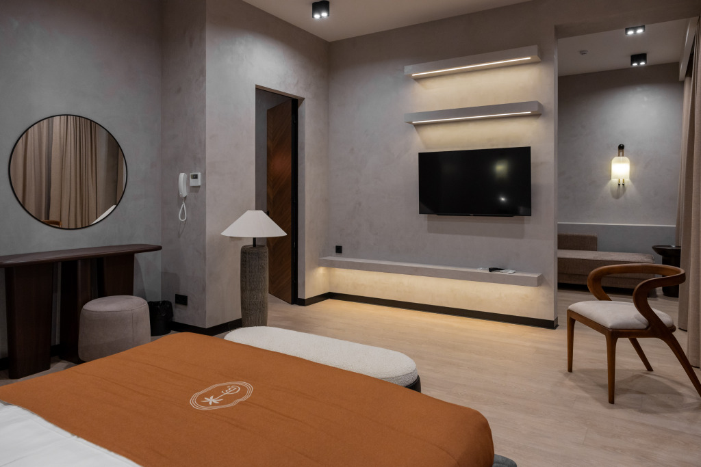 Шестиместные апартаменты Premier с балконом и с красивым видом из окна в Costa Brava