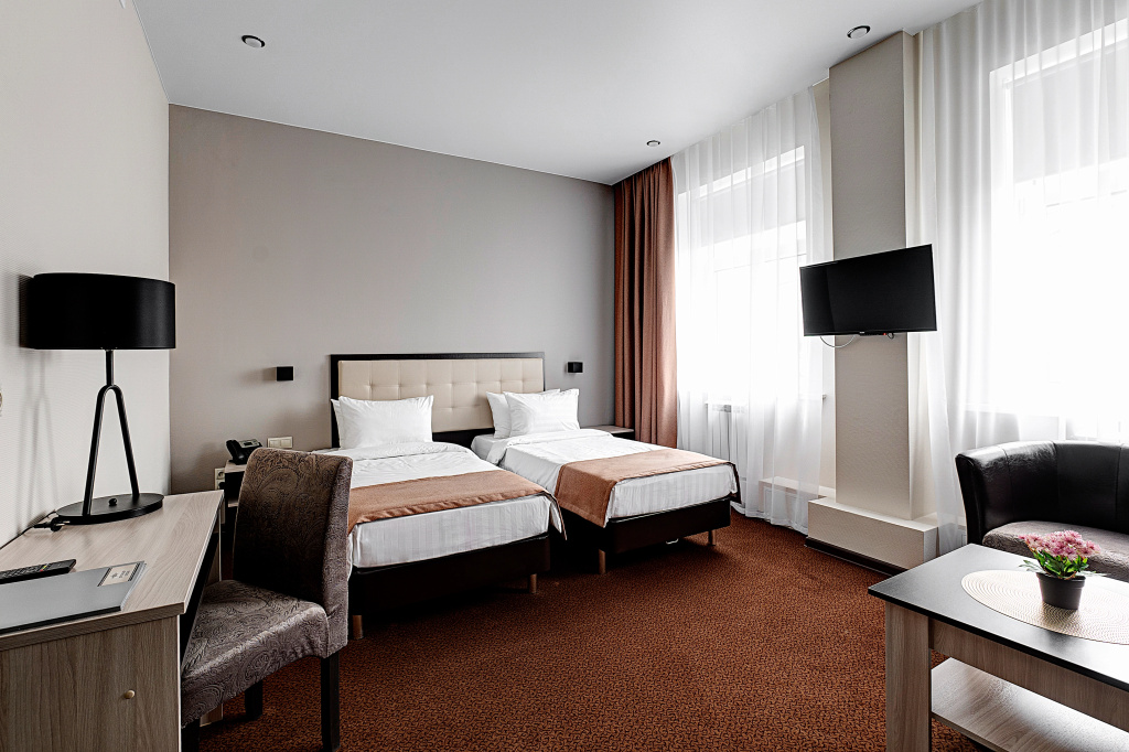 Deluxe with Sofa bed Double room with city view (full double bed)