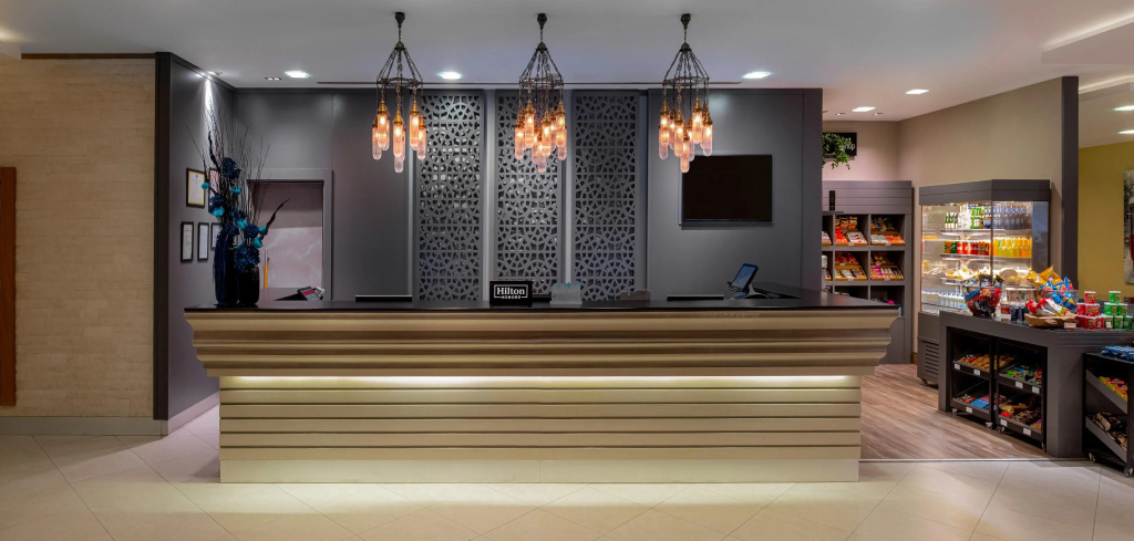 Lobby & Reception