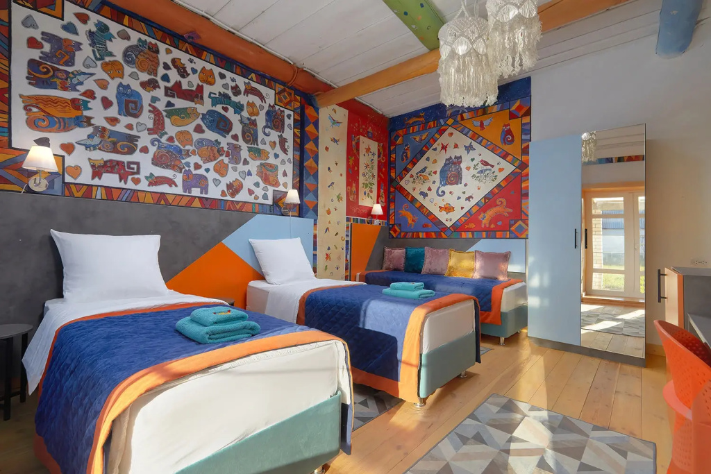 Cat's house Double Art-Apartment (full double bed)