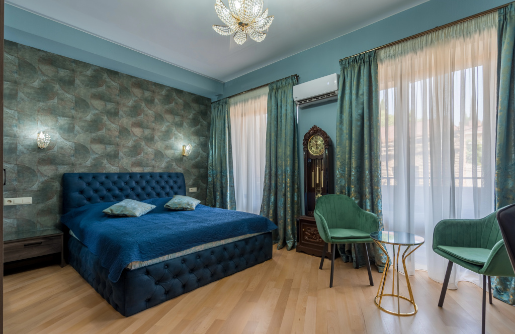 Standard Double room with balcony and with city view (full double bed)