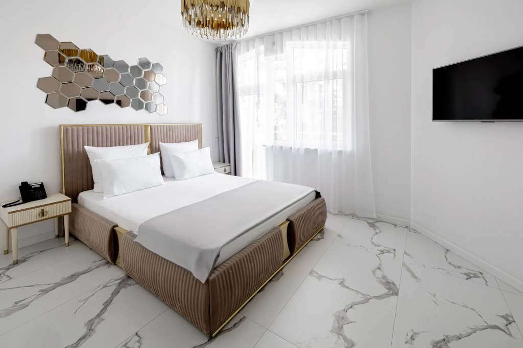 Ranovsky Park Hotel Room Type - Standard Superior Double room with balcony and with view full double bed