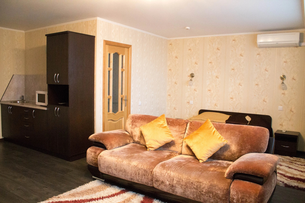 Double Studio (full double bed)