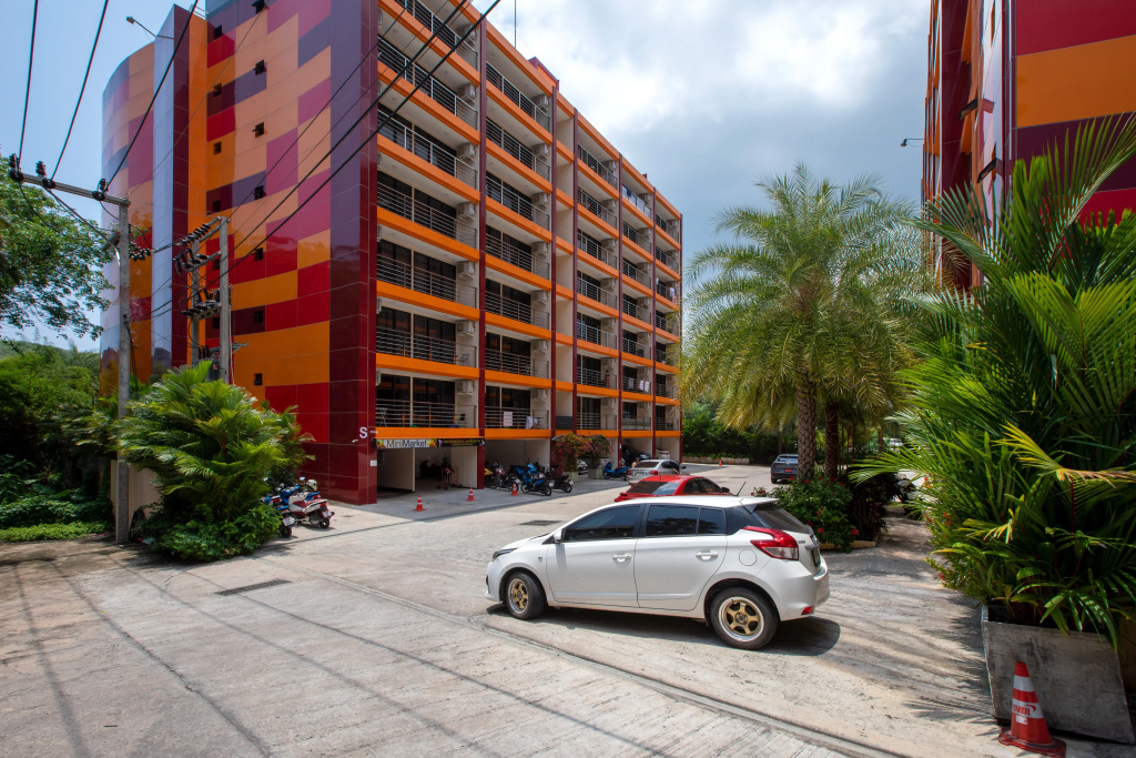 1‑komnatnye S Balkonom Ryadom S Plyazhem Naykharn Nbc‑p810 Apartments