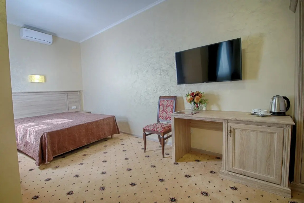 Grand Elets Hotel Room Type - Comfort Building 2 Double room full double bed