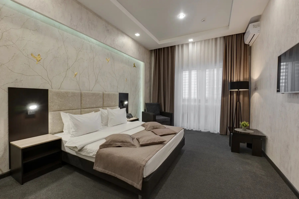 2 rooms Double Suite with courtyard view (full double bed)
