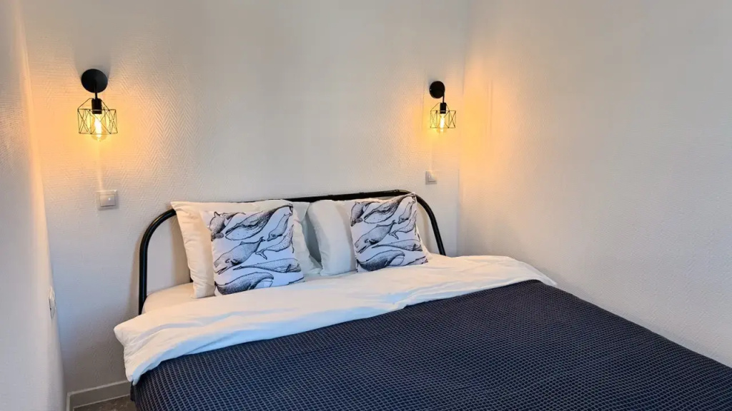 Superior Double room (full double bed)