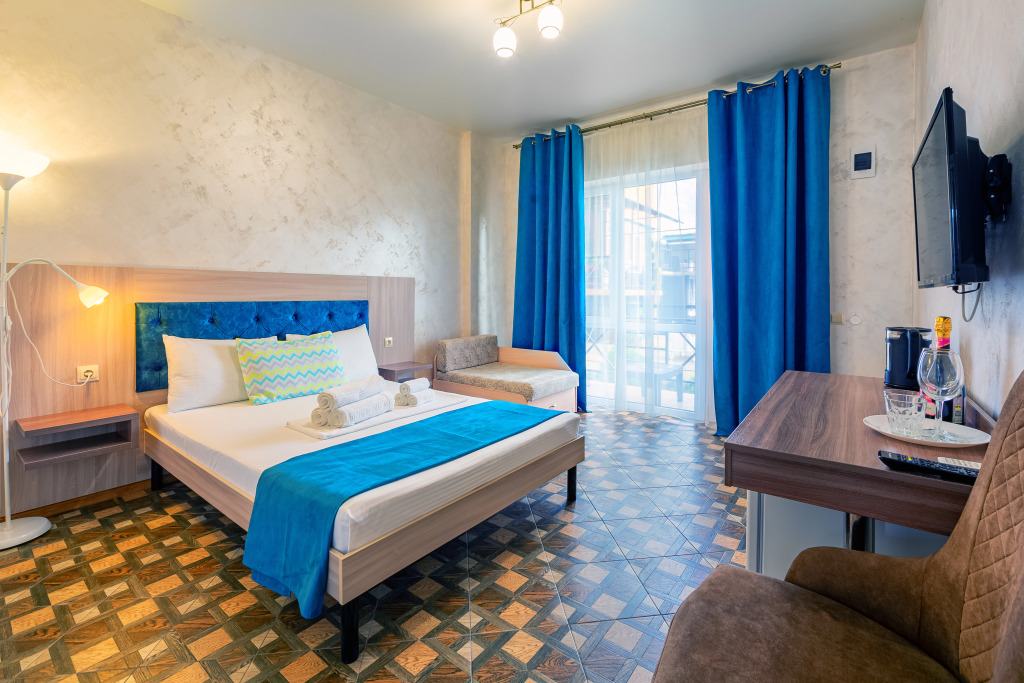 Трёхместный номер Стандарт с террасой (1 этаж) в Eco Life