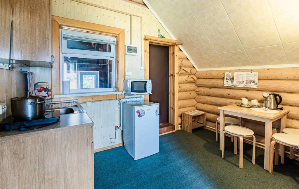 Шестиместные апартаменты в Ласточкин дом