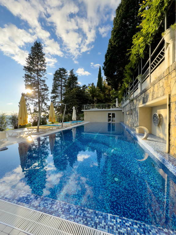 Отель Garden Resort — Гагра