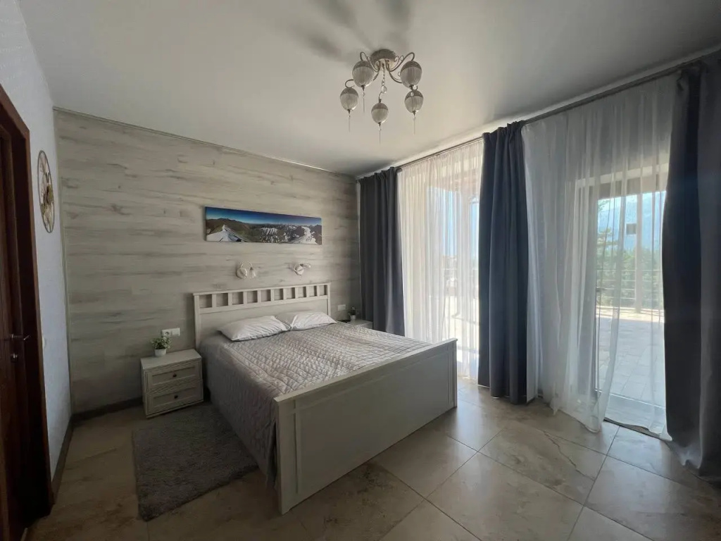 Standard No.1 room with view