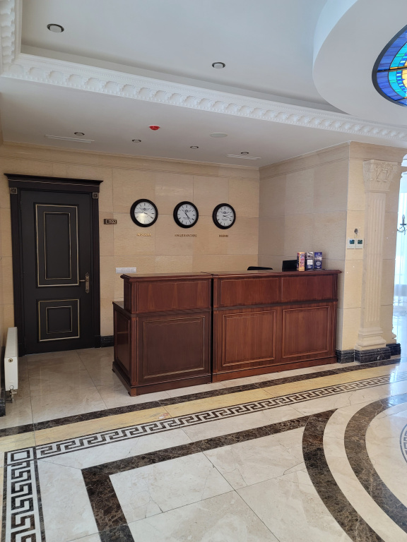 Lobby & Reception