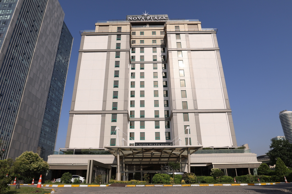 Nova Plaza Prime Hotel image