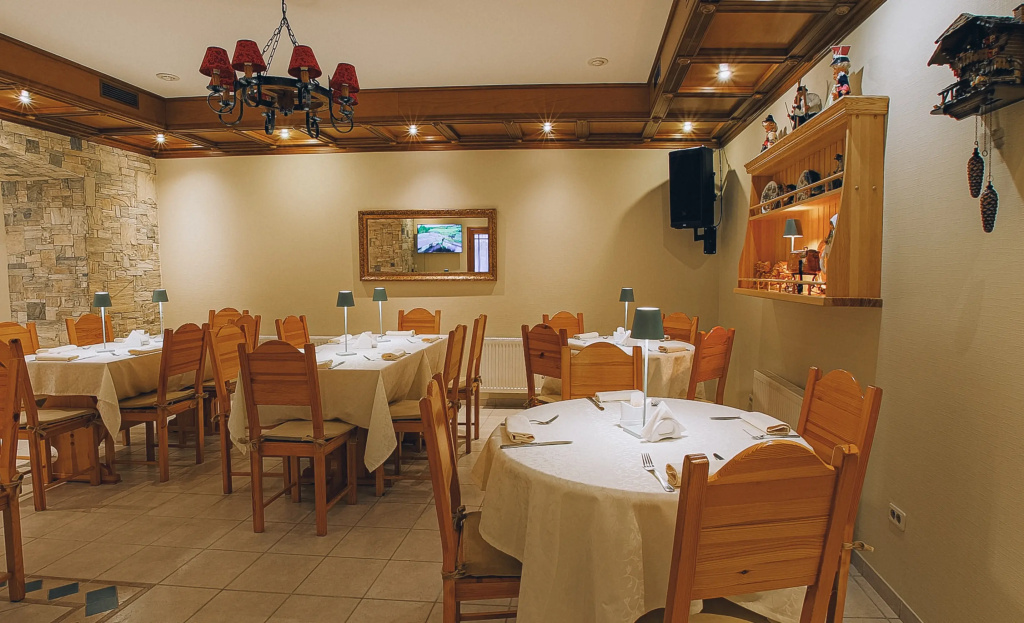 Food & Beverage