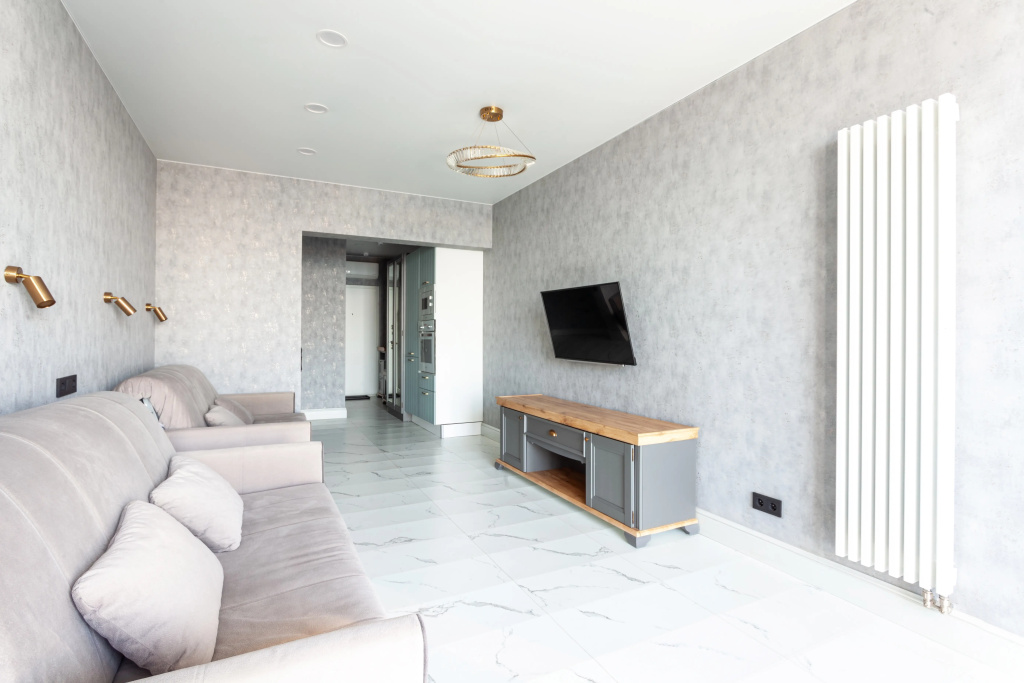 4 Bedrooms Apartment