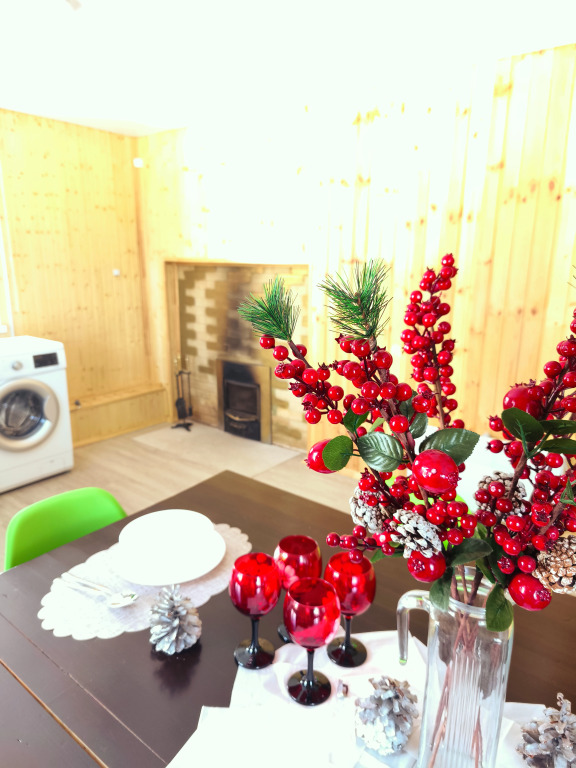 Коттедж с 4 комнатами в Изба/Izba