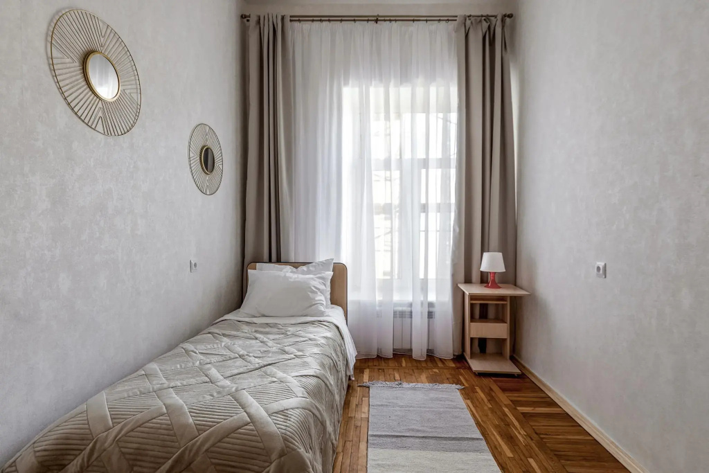 Апартаменты RentDaySpb напротив метро Маяковская — фото