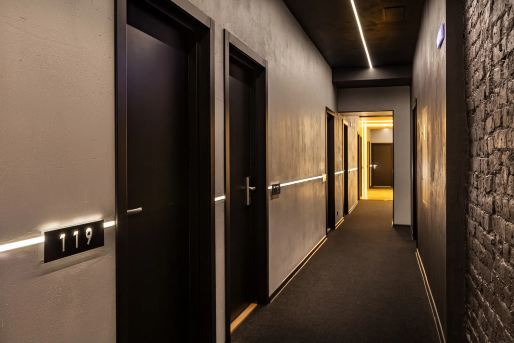Lobby & Reception