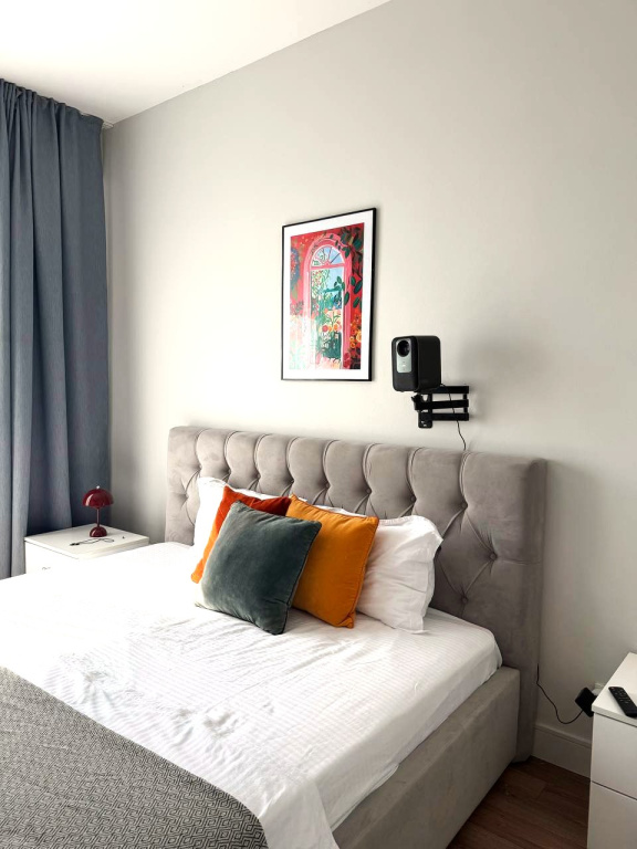 Yarkaya Yevrodvushka Skyline Naprotiv Mega Tsentra Apartments