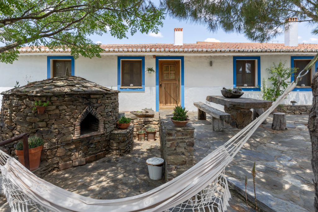 Castro Da Cola Country Houses Casa Da Hera Private House