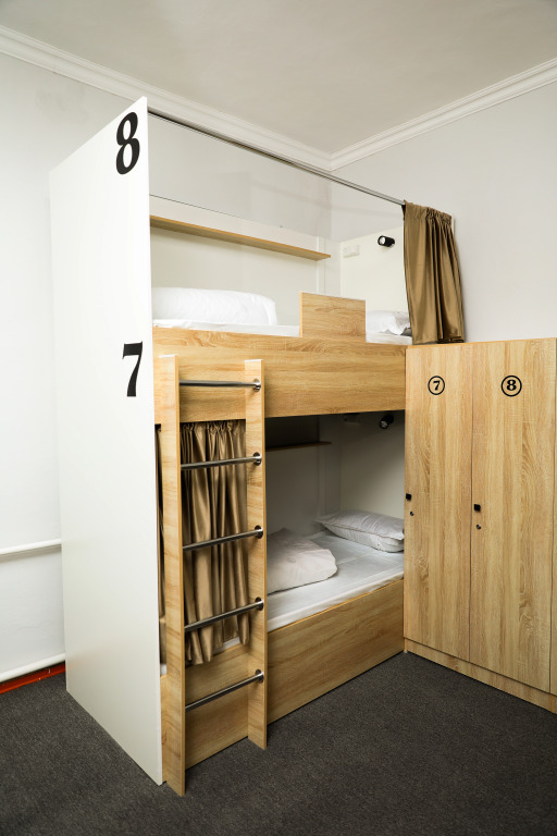 Кровать в общем номере в Yassi Hostel