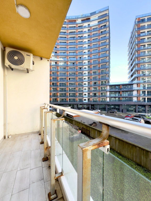 With 1 Separate Bedroom Apartments