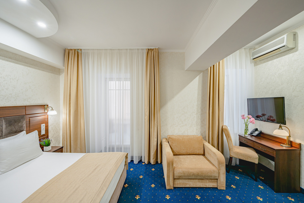 Comfort Double room with balcony (full double bed)