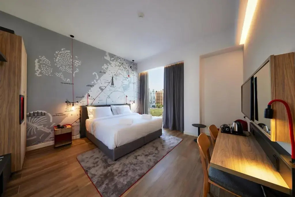 Executive Double room with canal view (full double bed)