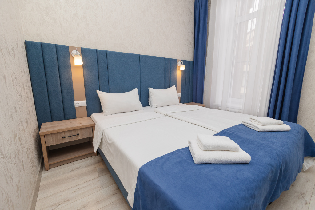 Comfort Double room with city view (full double bed)