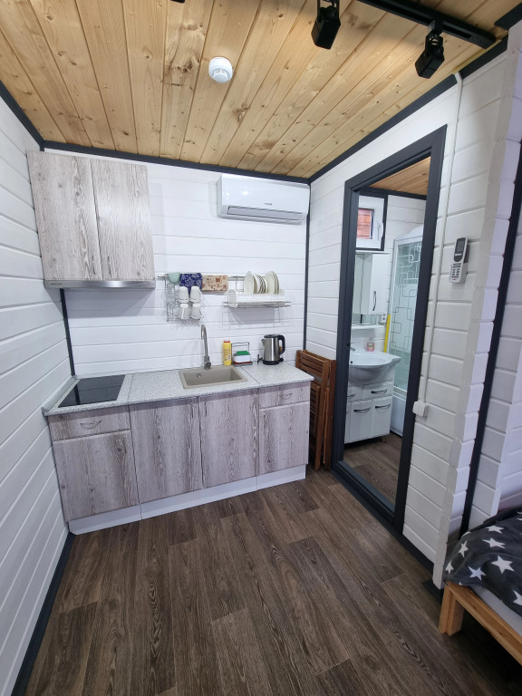 Студия в Виктория