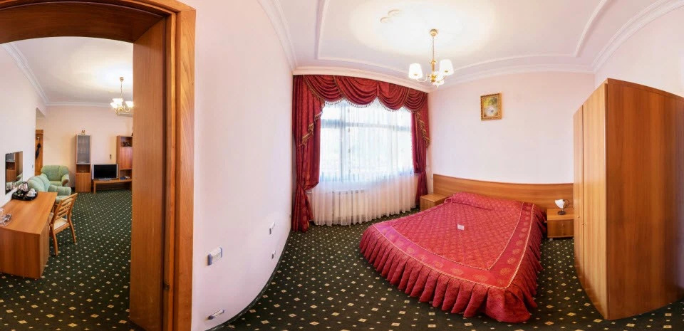 2-room Studio