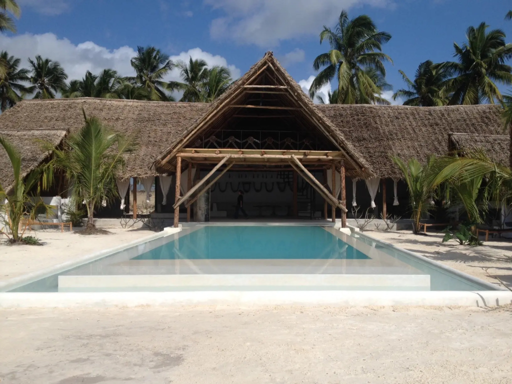Курортный отель Nur Beach Resort — фото