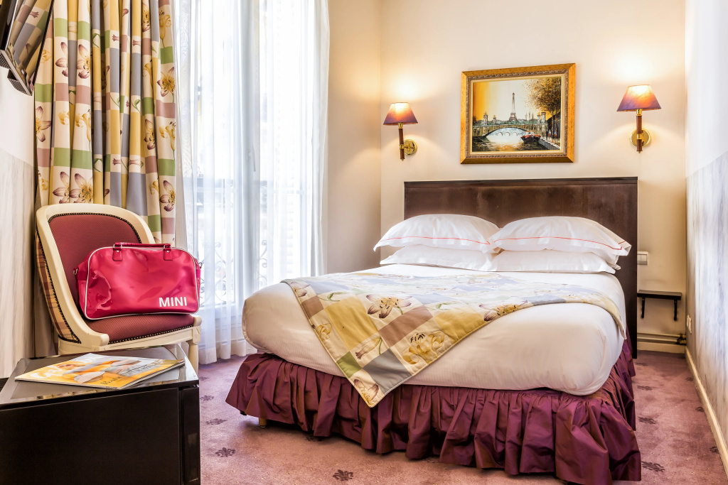 Standard Double room (full double bed)