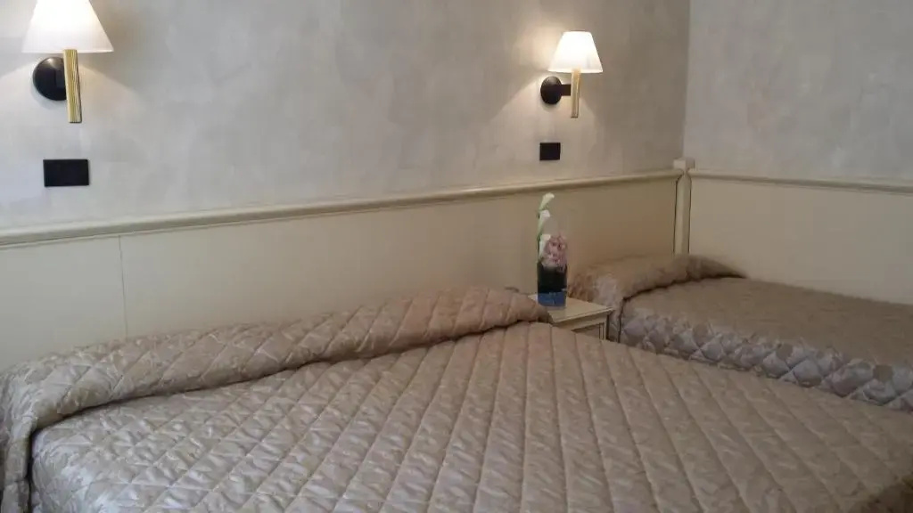 Carlton Capri Hotel - Chambres