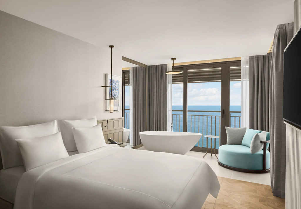 Skyline Double Suite with sea view (full double bed)