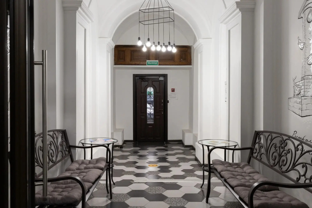 Lobby & Reception