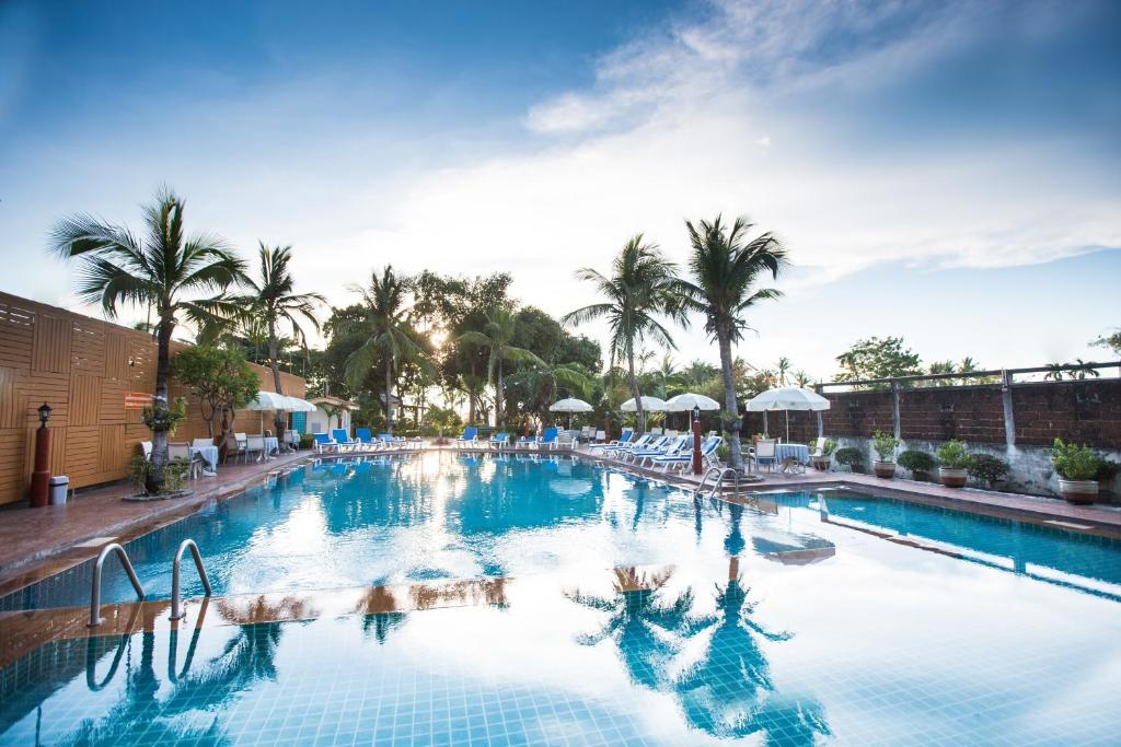 Курортный отель Twin Palms Resort — фото