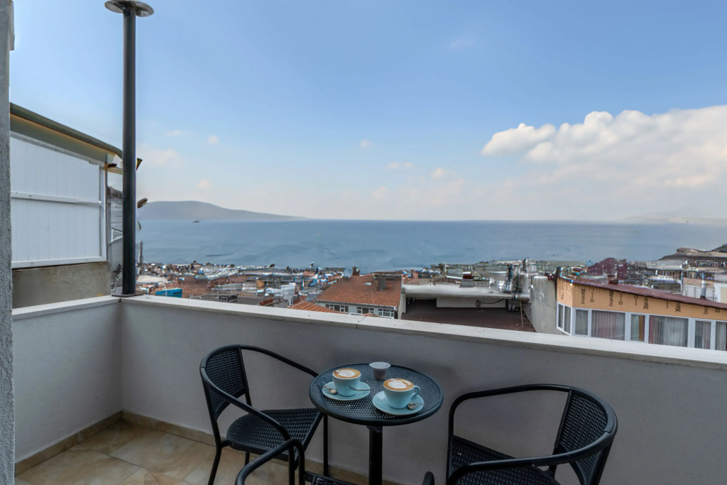 Superior Triple room with balcony
